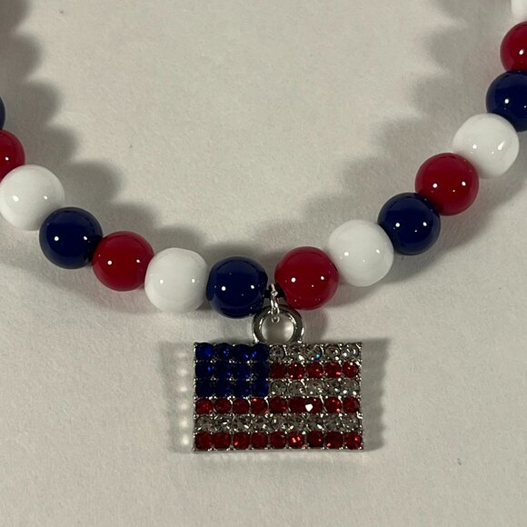 American Flag Red/Clear/Blue Rhinestones Red/White/Blue Glass Bead Bracelet NWT - Picture 1 of 3